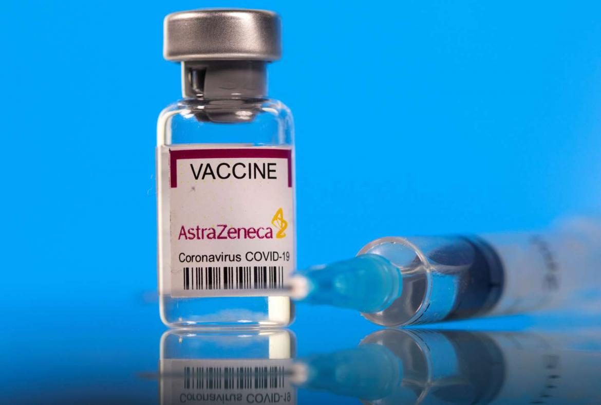 Vaccinul AstraZeneca îşi schimbă denumirea. Se va vinde ca ...