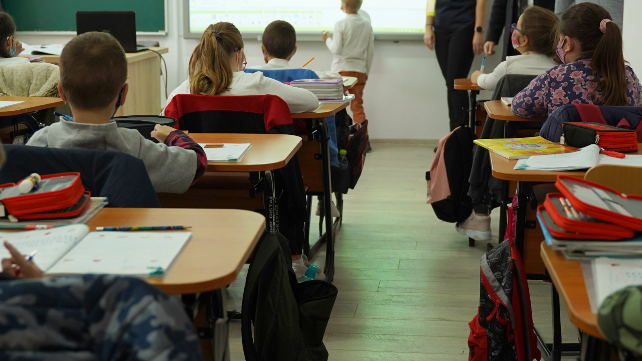 Peste 3.500 de școli din România aveau, în medie, doar 12 elevi/școală în anul școlar 2022-2023