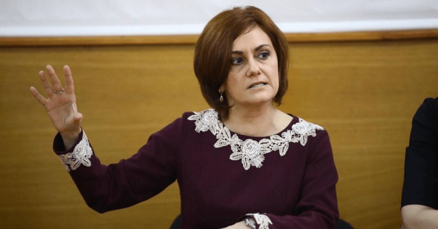 Judecătoarea Adriana Stoicescu a izbucnit în online. “Suprema dovadă de “măreţie” a noii fiinţe umane este imbecilitatea agresivă şi urlătoare”