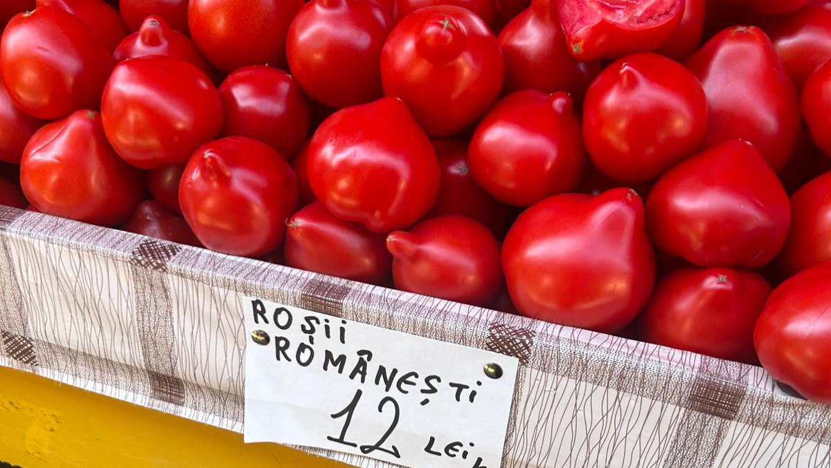 Cât costă un kilogram de roșii românești în piață